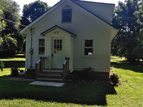 3rd image of 410 Lincoln Park Blvd