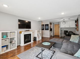 4820 Park Commons Dr APT 128, Saint Louis Park, MN 55416