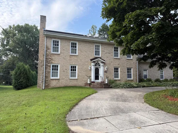 4717 River Heights DRIVE, Manitowoc, WI 54220