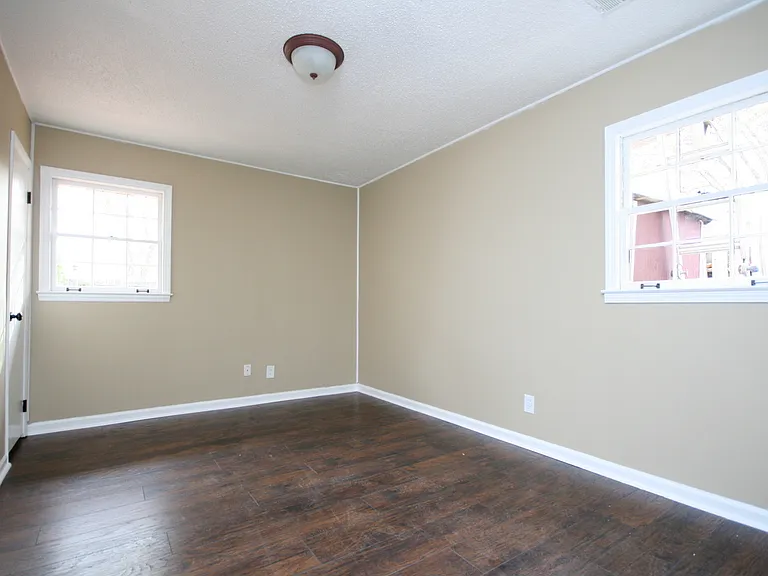 4015 Apollo Dr SW — Photo 12