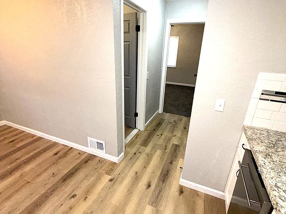 4th image of 3640 Douglas Rd APT 4