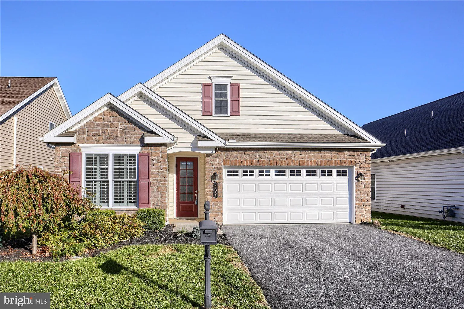 432 General Dr photo 1
