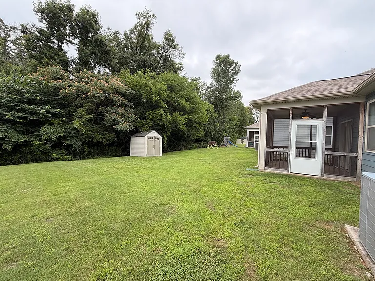 1103 Black Oak Dr — Photo 27