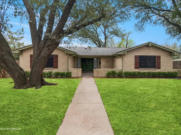 1610 Alexander Dr, Waxahachie, TX 75165