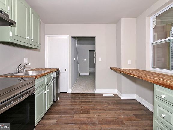 5th image of 329 E Weidman St