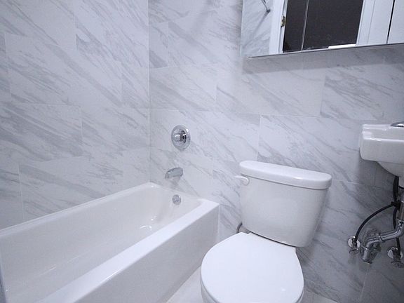 5th image of 273 E 10th St APT 6