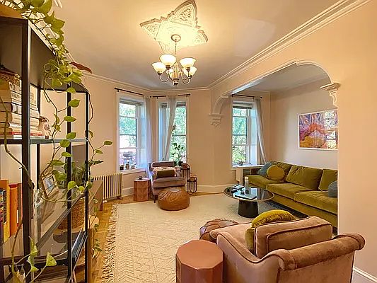 1st image of 484 10th St #2