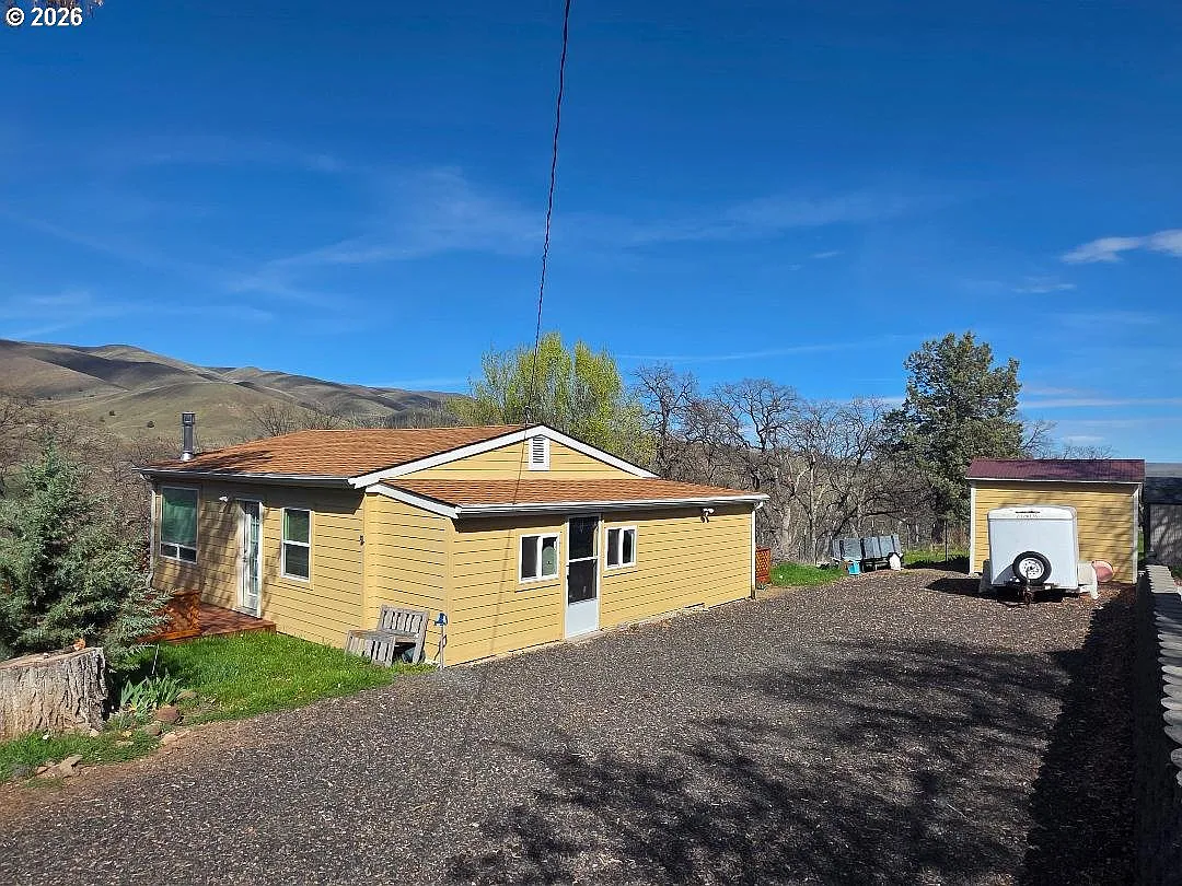 55725 Church Ave photo 1