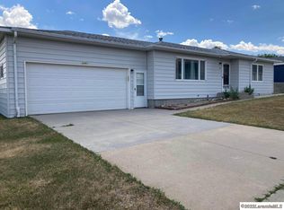 118 E Heath St, Rawlins, WY 82301