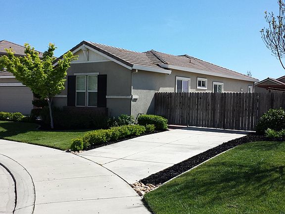 3rd image of 690 Bodeson Ct