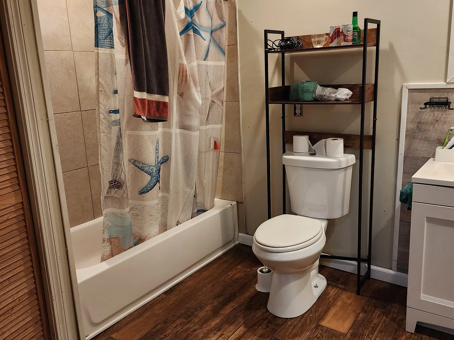 213 Worthington St — Photo 4
