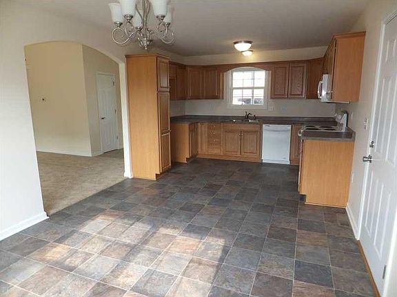 5th image of 1017 S Creek Dr
