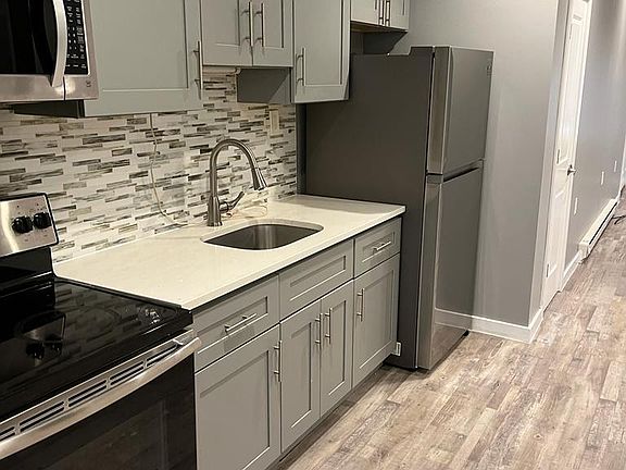 3rd image of 1514 W Glenwood Ave #1
