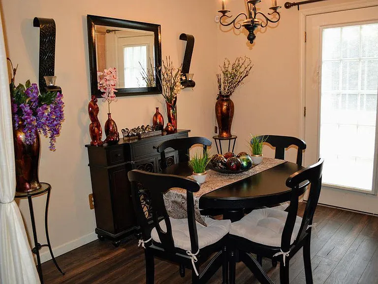 143 Simmons Dr — Photo 4