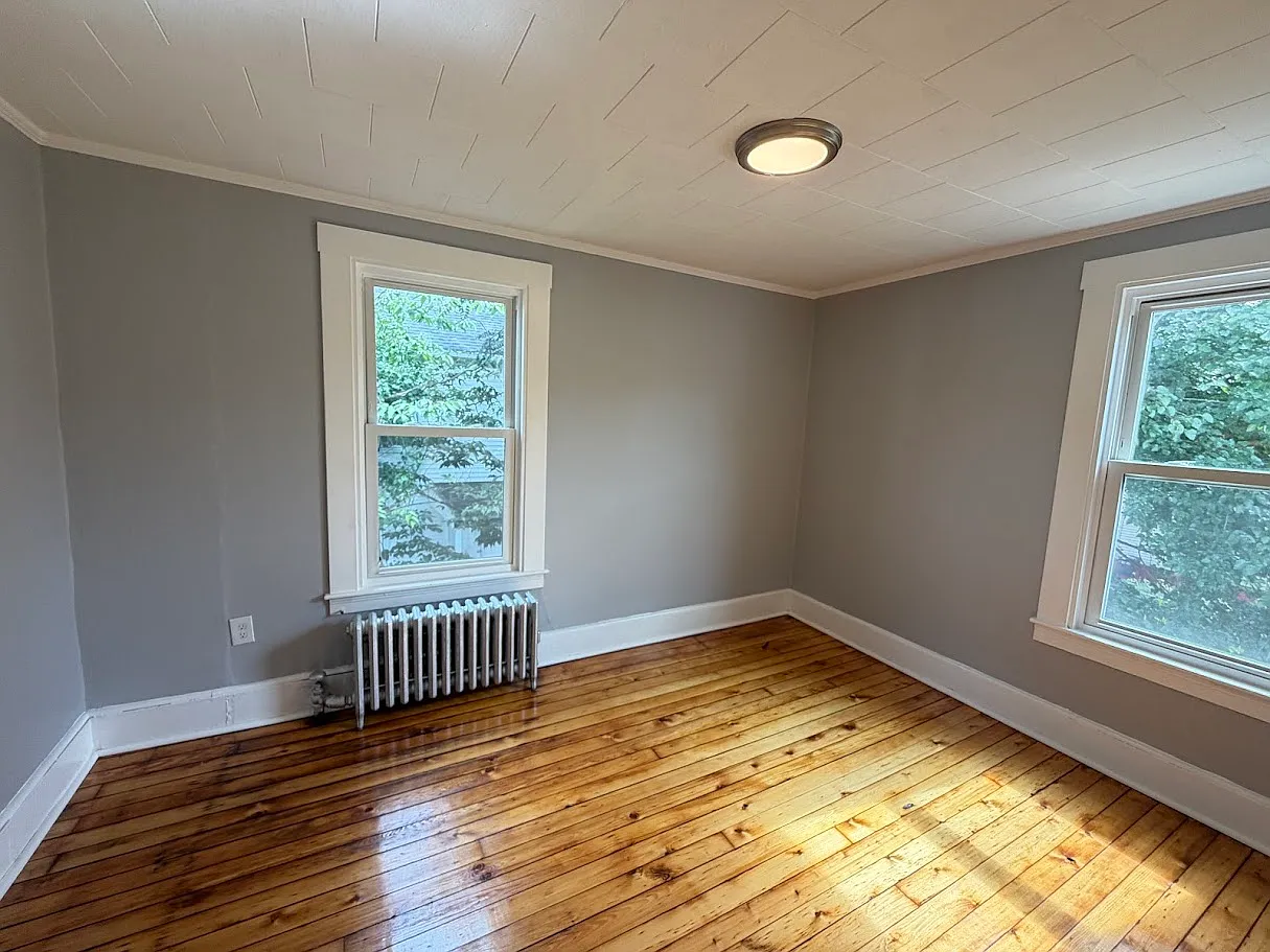 3 bed, $1,400 — Photo 4