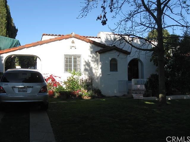 1st image of 849 Yale St