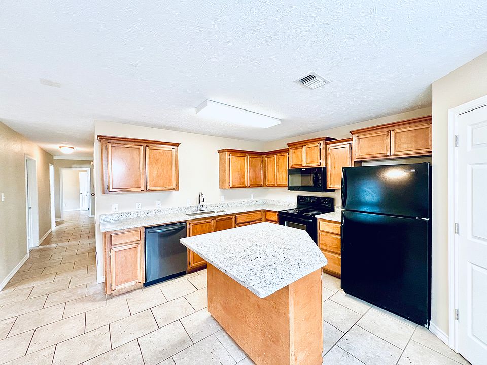 Newly Remodeled Kitchen