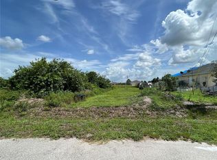 4001 16th St SW #9, Lehigh Acres, FL 33976