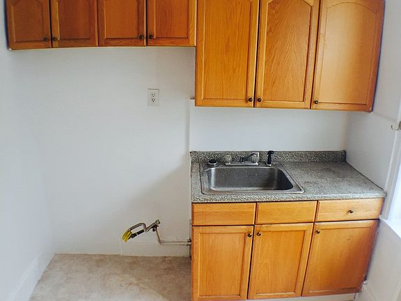 2nd image of 3071 33rd St #D3