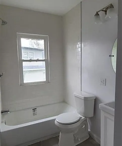 139 S Maple St — Photo 9