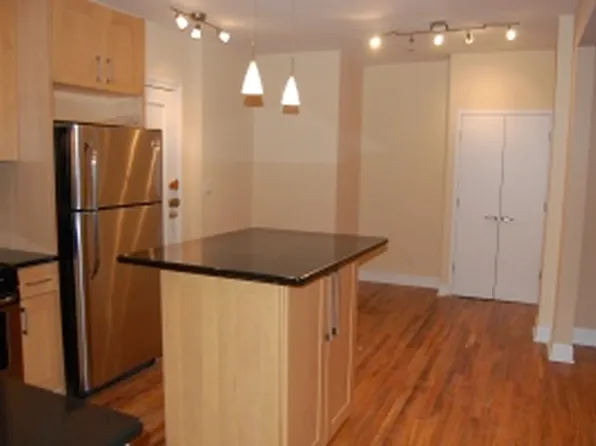 868 East 7th image 1 of 12