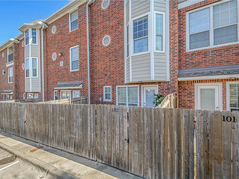 305 Holleman Dr E #102 — Photo 29