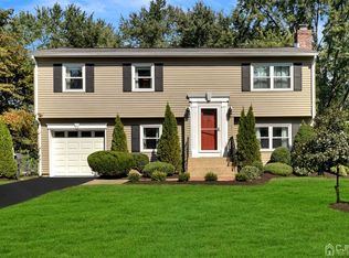53 Edgemere Ave, Plainsboro, NJ 08536