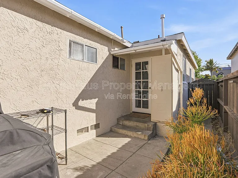 3204 Ingelow St — Photo 48