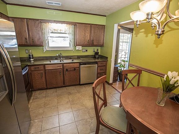 4th image of 172 Pinevilla Dr