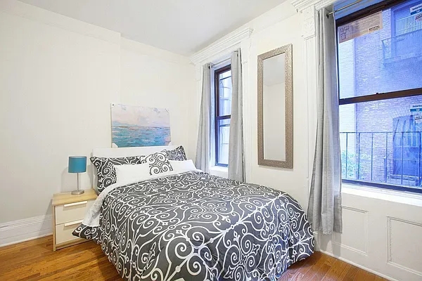 Rented by Avenues Real Estate | media 4