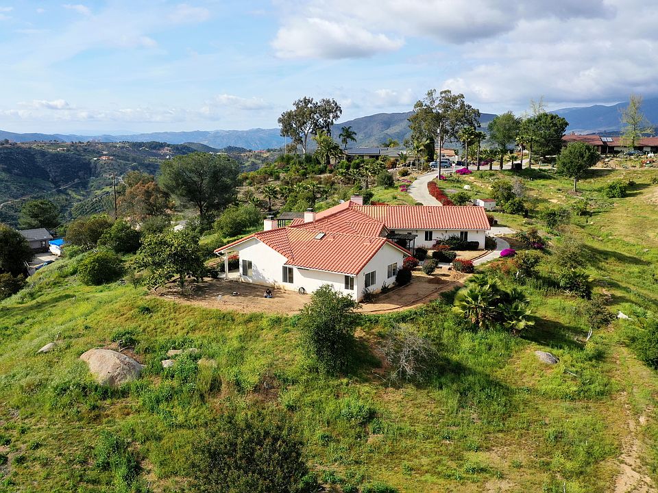 1st image of 13771 Pauma Vista Dr