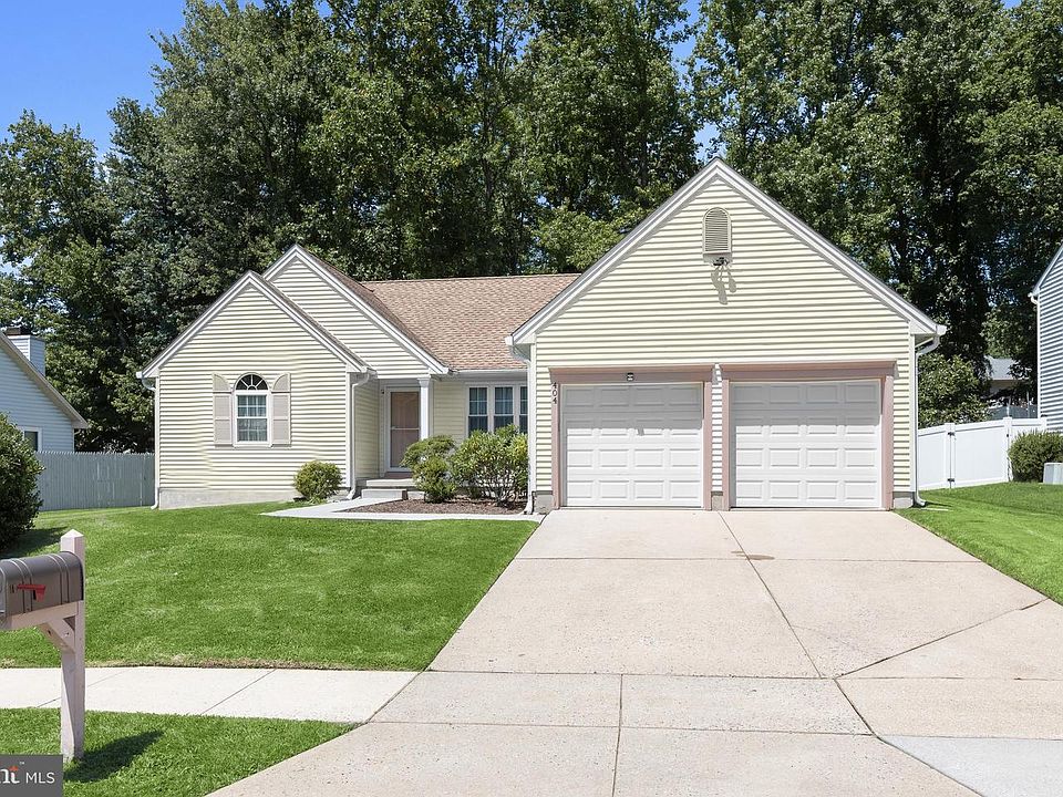 1st image of 404 Arrow Wood Ct