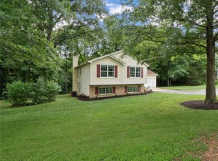 3 Hickory Glen Ct, Lake Saint Louis, MO 63367