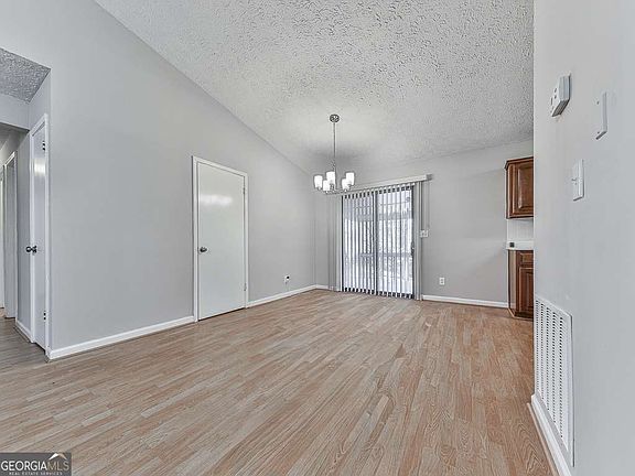 5th image of 5506 Vaughn Rd