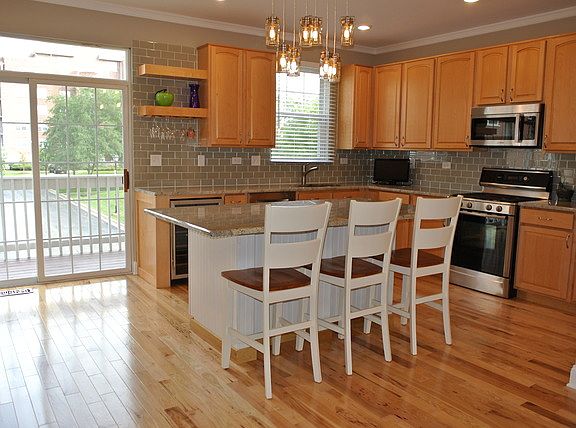 3rd image of 456 W Wood St #9