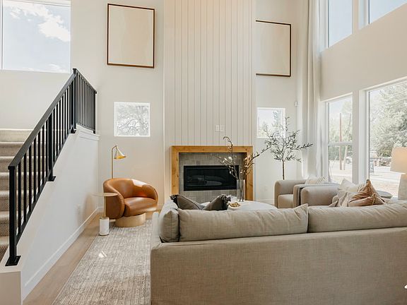 4th image of 1093 E Antelope Dr #615