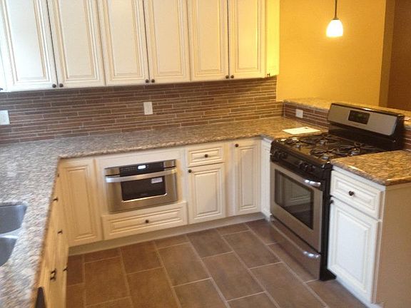 5th image of 2435 W Saint James Pkwy