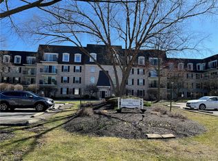 1931 King James Pkwy APT 332, Westlake, OH 44145
