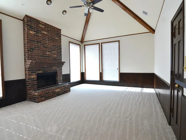 7000 Ivory Ct — Photo 7