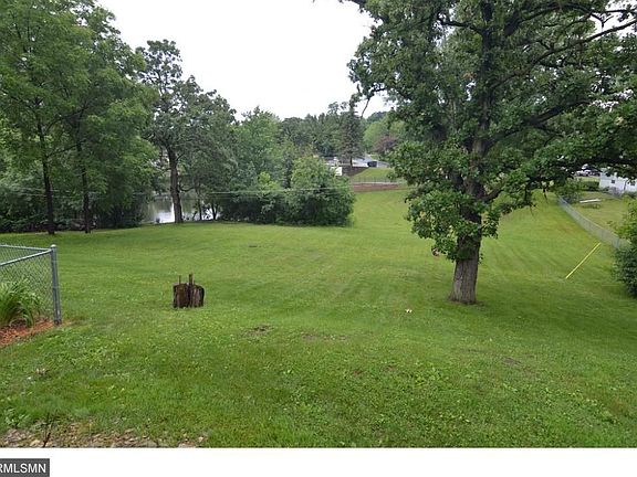 3rd image of 13607 Pleasant Ln