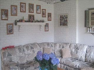 2nd image of 185 Jamaica Ave