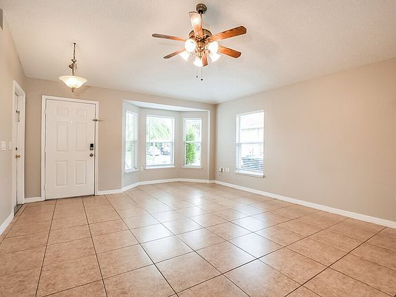 3rd image of 2850 Afton Cir