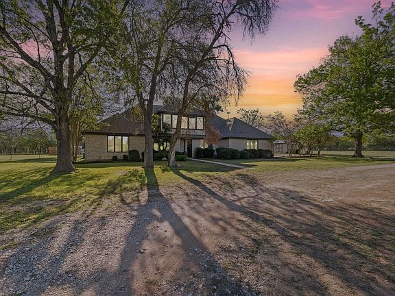 5th image of 28 Country Oaks Dr