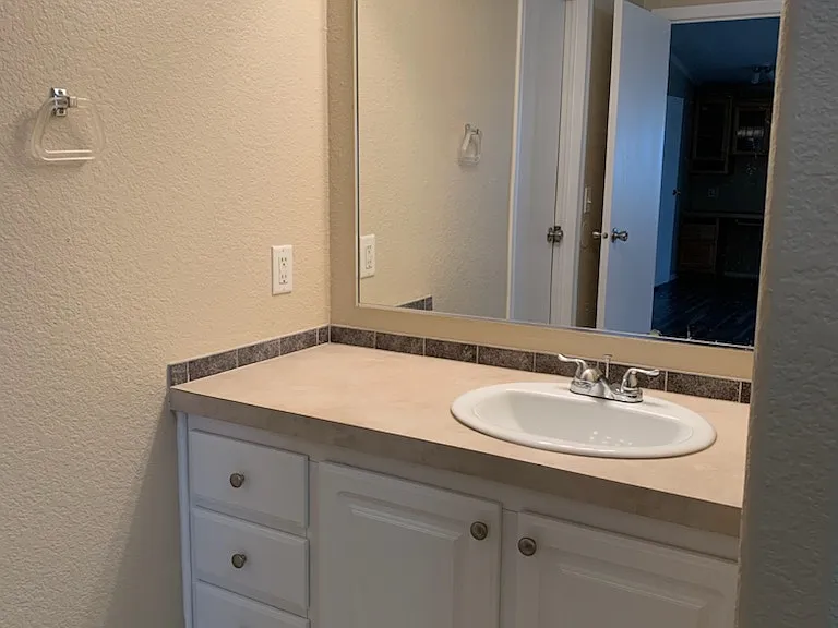 13508 Pfluger Berkman Ln — Photo 20