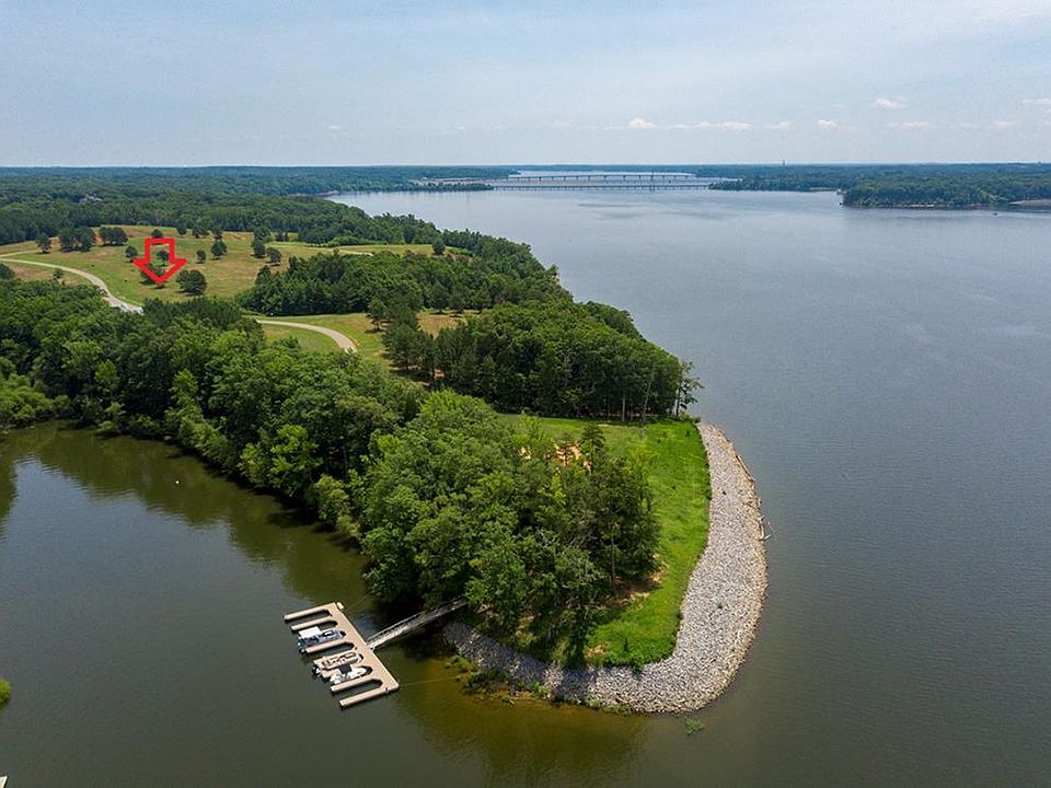 1st image of 46 Woodlawn Dr