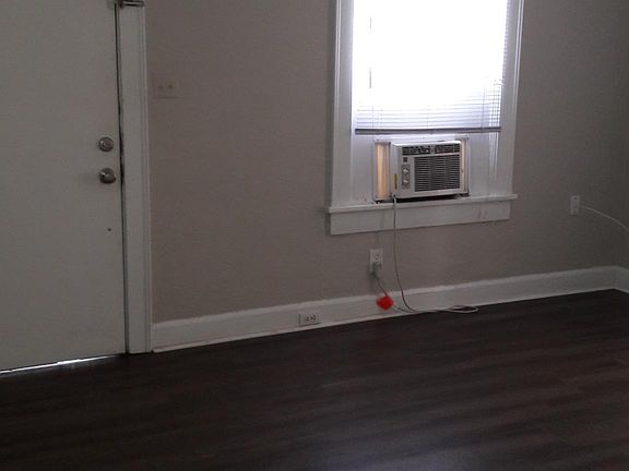 3rd image of 836 8th St N #1