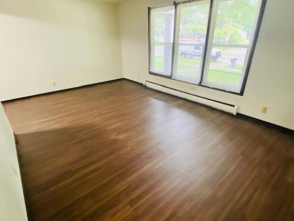 3rd image of 1914 Basten St #4