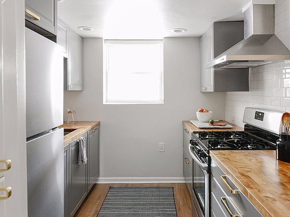 2nd image of 1739 N Richmond St #2