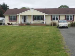 255 Lagrange Ave, Kilmarnock, VA 22482