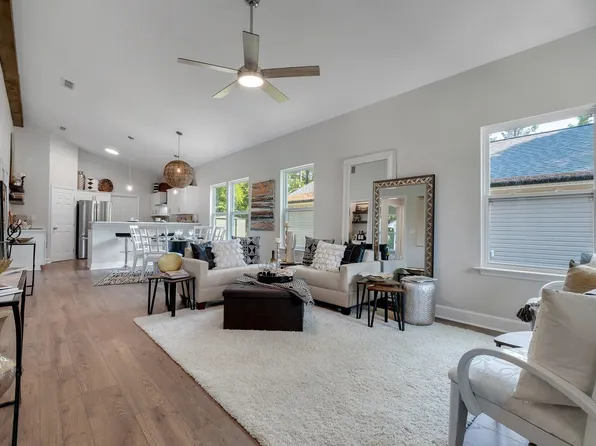 187 Broken Bow Trl, Crawfordville, FL 32327